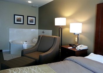 Hotel Comfort Inn & Suites