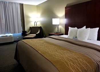 Hotel Comfort Inn & Suites