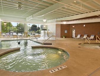 Hotel Ramada Bettendorf
