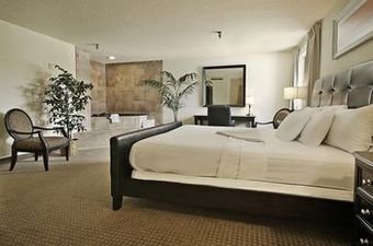 Hotel Ramada Bettendorf