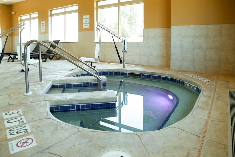 Hotel Comfort Inn And Suites