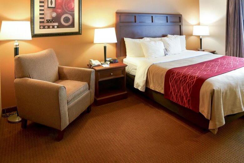 Hotel Comfort Inn And Suites