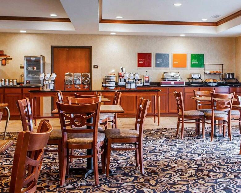 Hotel Comfort Inn And Suites