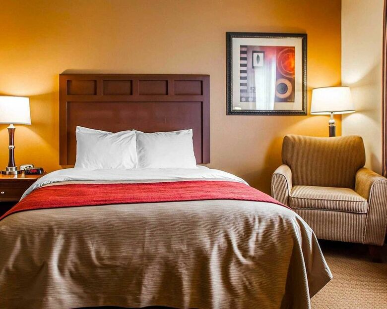 Hotel Comfort Inn And Suites