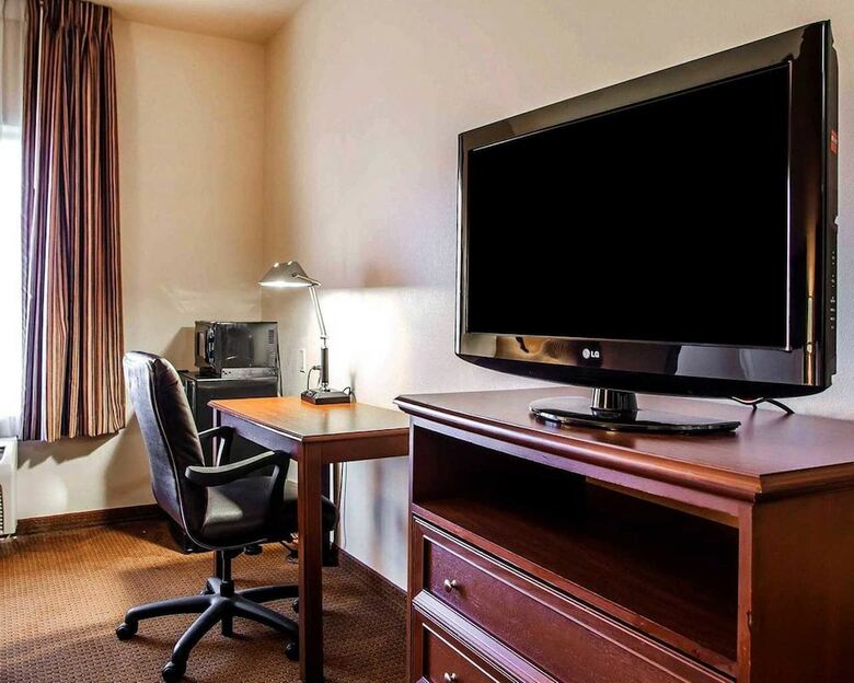 Hotel Comfort Inn And Suites