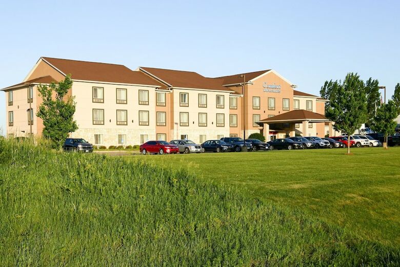 Hotel Comfort Inn And Suites