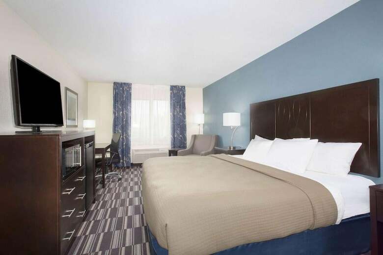 Hotel Rodeway Inn Mount Pleasant