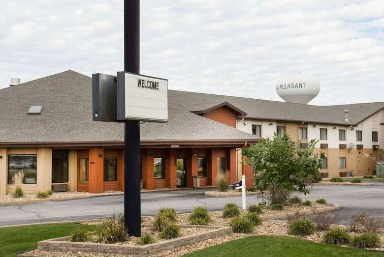 Hotel Rodeway Inn Mount Pleasant