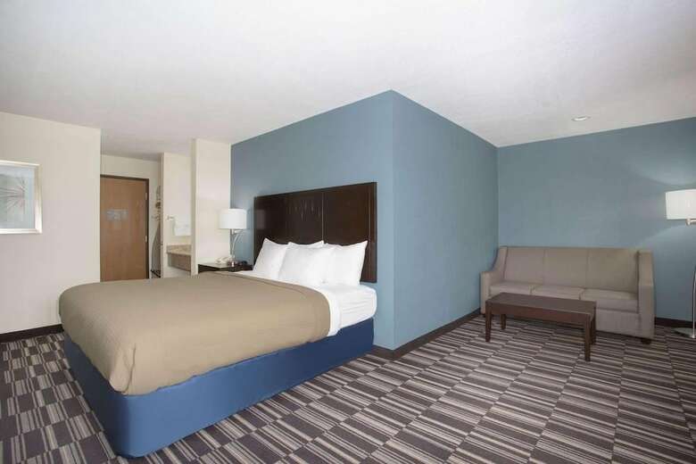 Hotel Rodeway Inn Mount Pleasant