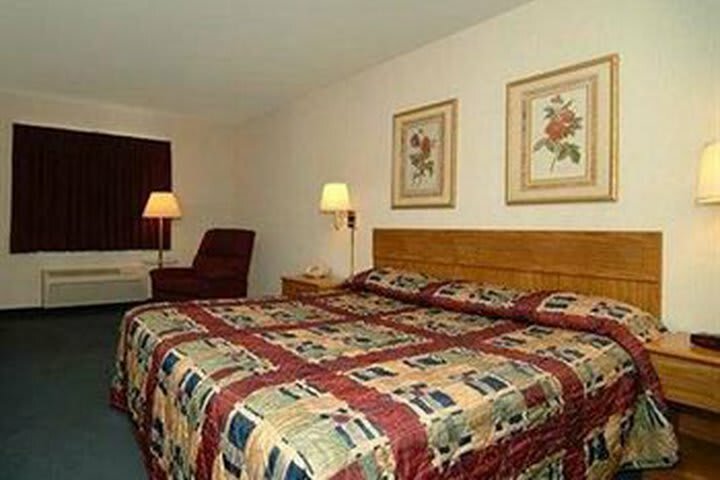 Hotel Rodeway Inn Mount Pleasant