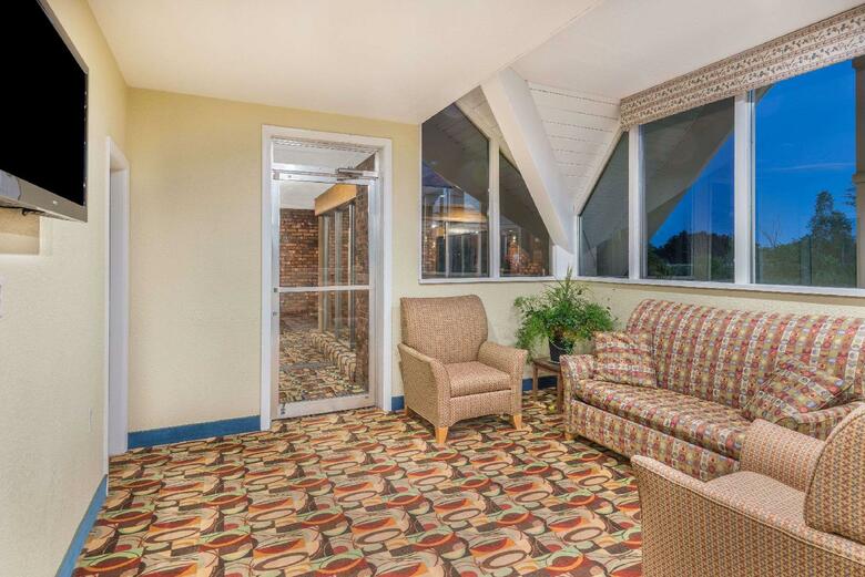 Hotel Howard Johnson Inn - Bangor