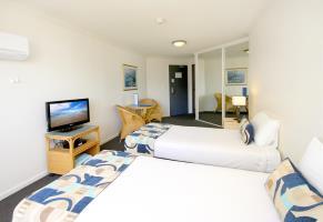 Australis Sovereign Hotel