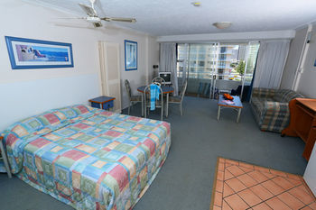 Hotel Breakfree Equinox Resort