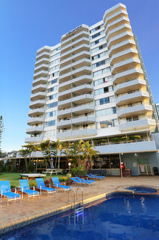 Hotel Breakfree Equinox Resort