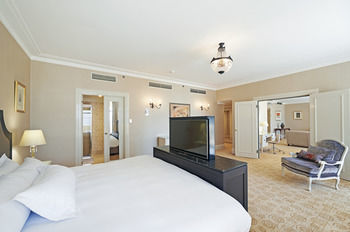 Parmelia Hilton Perth Hotel