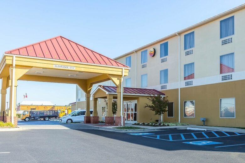 Hotel Comfort Inn