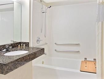 Hotel Days Inn And Suites