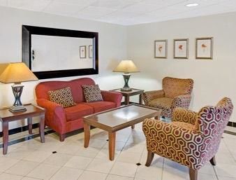 Hotel Days Inn And Suites
