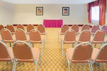 Hotel Days Inn And Suites