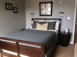 Bed & Breakfast Inn At 2920