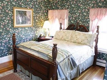Bed & Breakfast Coolidge Corner Guest House