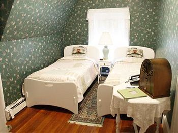 Bed & Breakfast Coolidge Corner Guest House