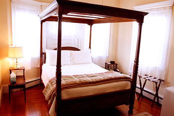 Bed & Breakfast Coolidge Corner Guest House