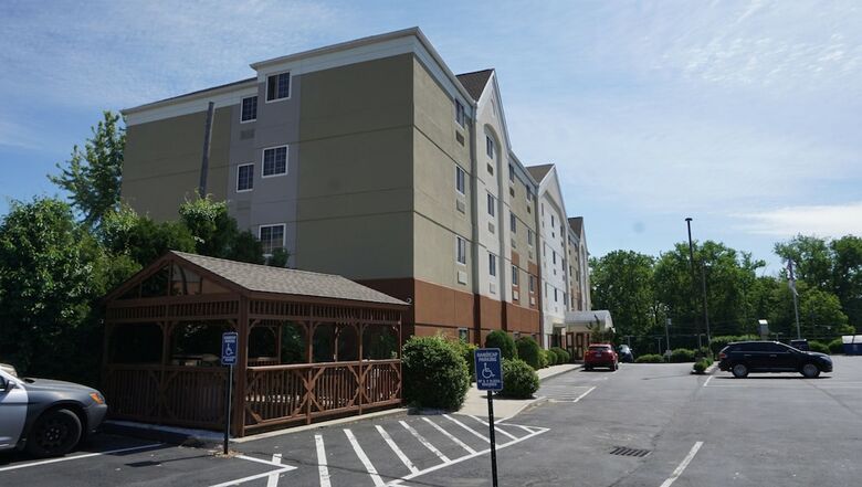 Hotel Candlewood Suites West Springfield