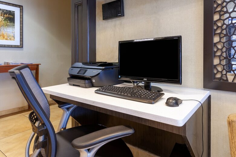 Hotel Candlewood Suites West Springfield