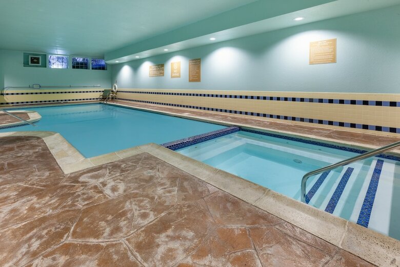 Hotel Candlewood Suites West Springfield