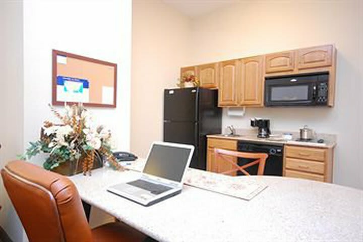 Hotel Candlewood Suites West Springfield