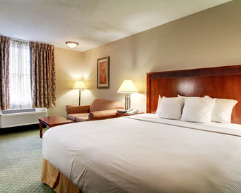 Hotel Clarion Inn University