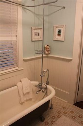 Carroll House Bed & Breakfast