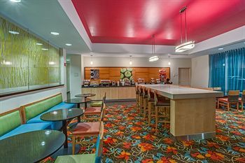 Hotel La Quinta Inn & Suites Starkville