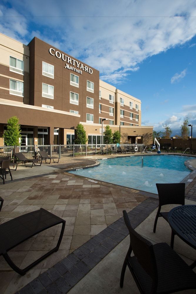 Hotel Courtyard Starkville Msu At The Mill Conference Center