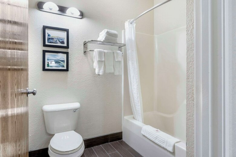 Hotel Comfort Inn & Suites