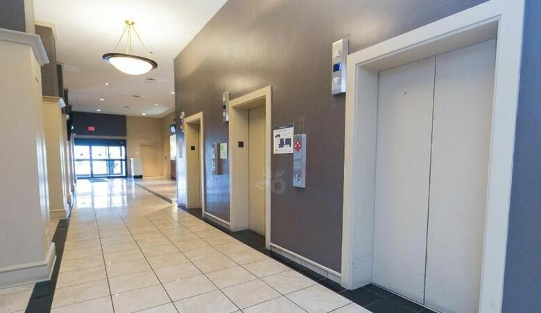 Adam�s Mark Hotel & Conference Center