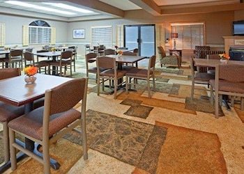 Hotel Quality Inn & Suites