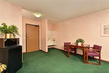 Hotel Americas Best Value Inn - Ozark