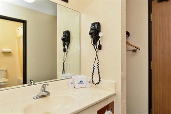 Hotel Americas Best Value Inn - Ozark