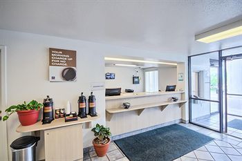Motel 6 Lexington East