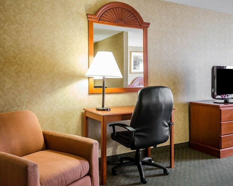 Hotel Comfort Inn & Suites