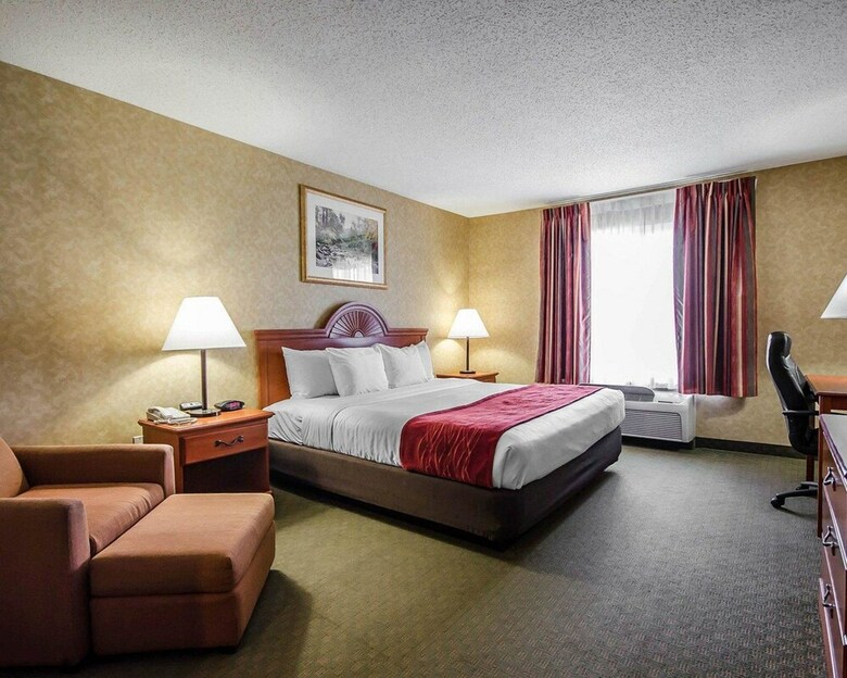 Hotel Comfort Inn & Suites
