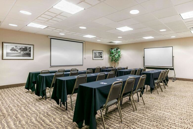 Hotel Comfort Suites