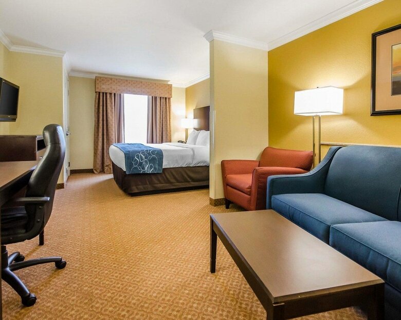 Hotel Comfort Suites