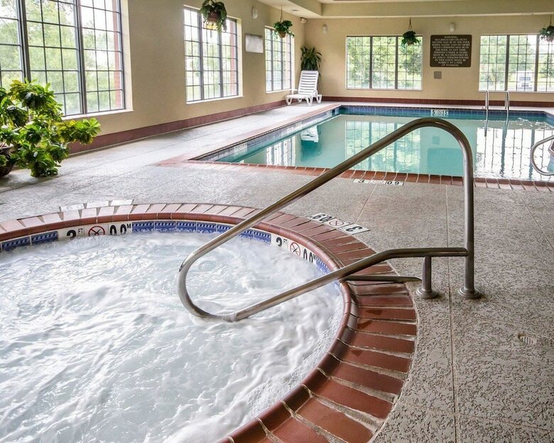 Hotel Comfort Suites