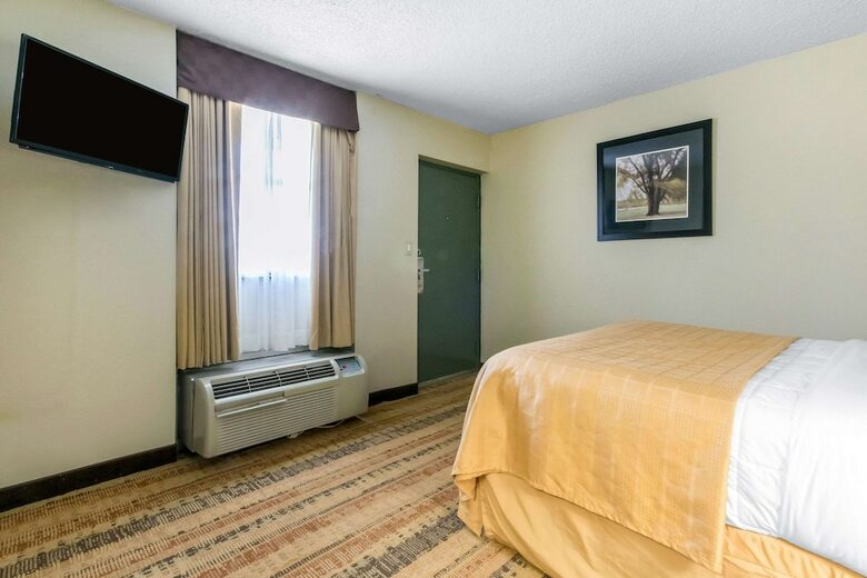Hotel Quality Inn & Suites