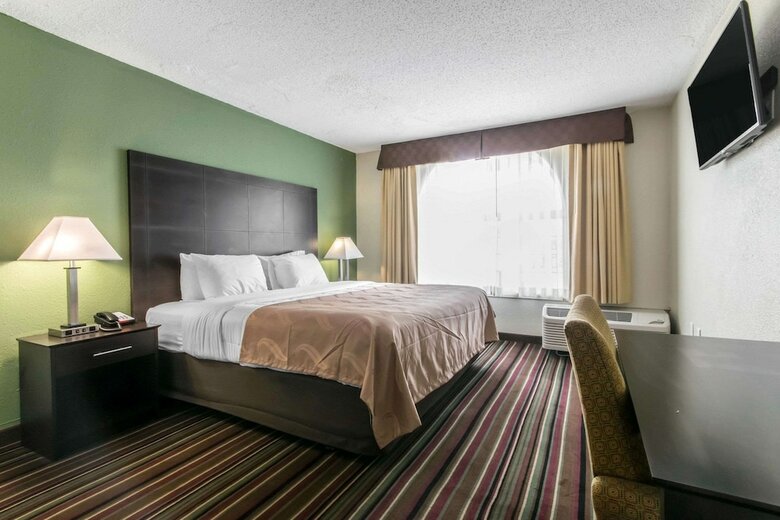 Hotel Quality Inn & Suites