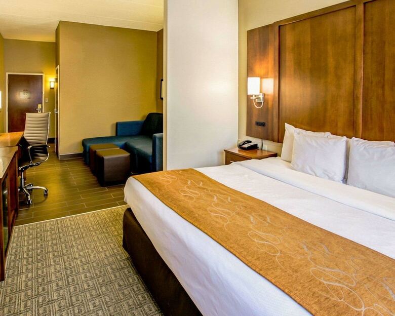 Hotel Comfort Suites