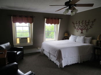 Bed & Breakfast Inn At Sunset Hill